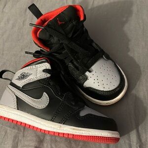 Jordan 1 Toddler's Mid Black/Cement Grey-Fire Red Size 7C